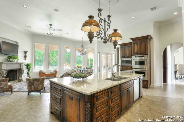 Luxury Kitchens 2015: Stunning Designs That Define Elegance